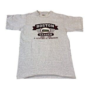 Vintage Boston Garden 1928-1995 A Lifetime of Memories Embroidered Shirt Medium
